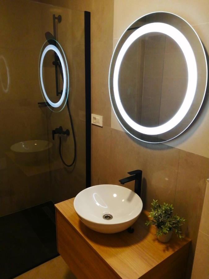 Apartments Dalmatian Stone House 투라니 외부 사진