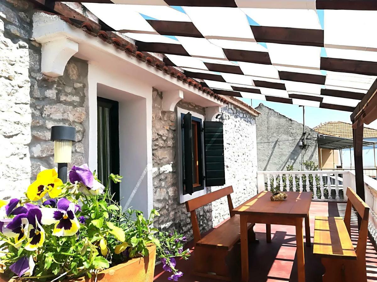 Apartments Dalmatian Stone House 투라니 외부 사진